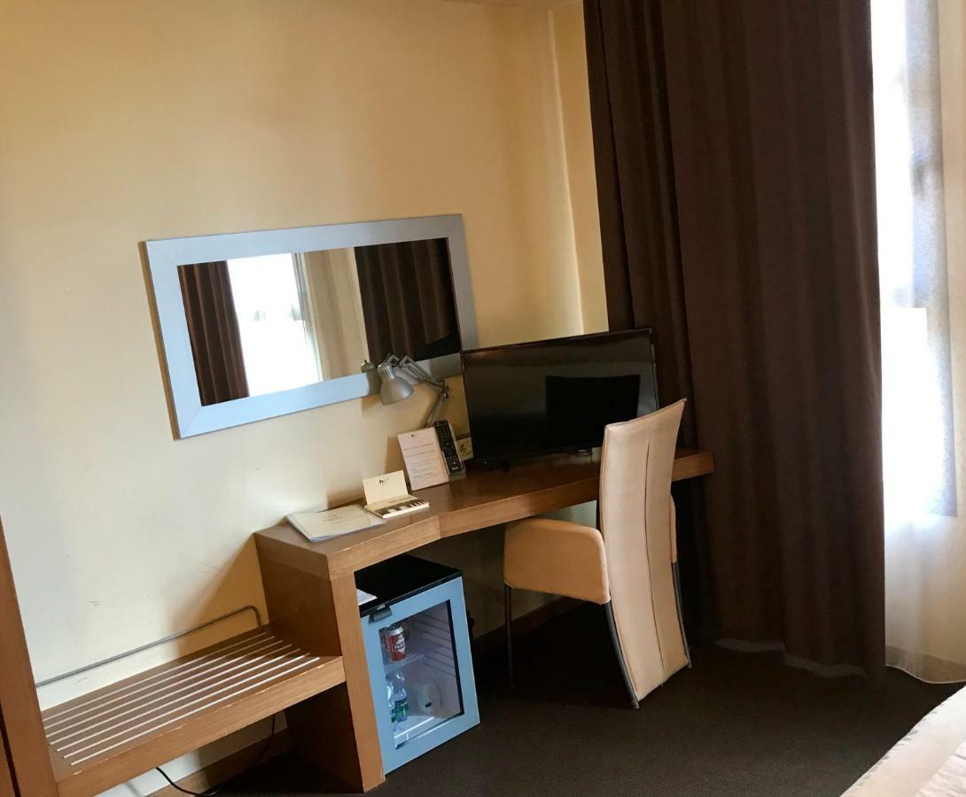 Hc3 Hotel Bolonia Zewnętrze zdjęcie